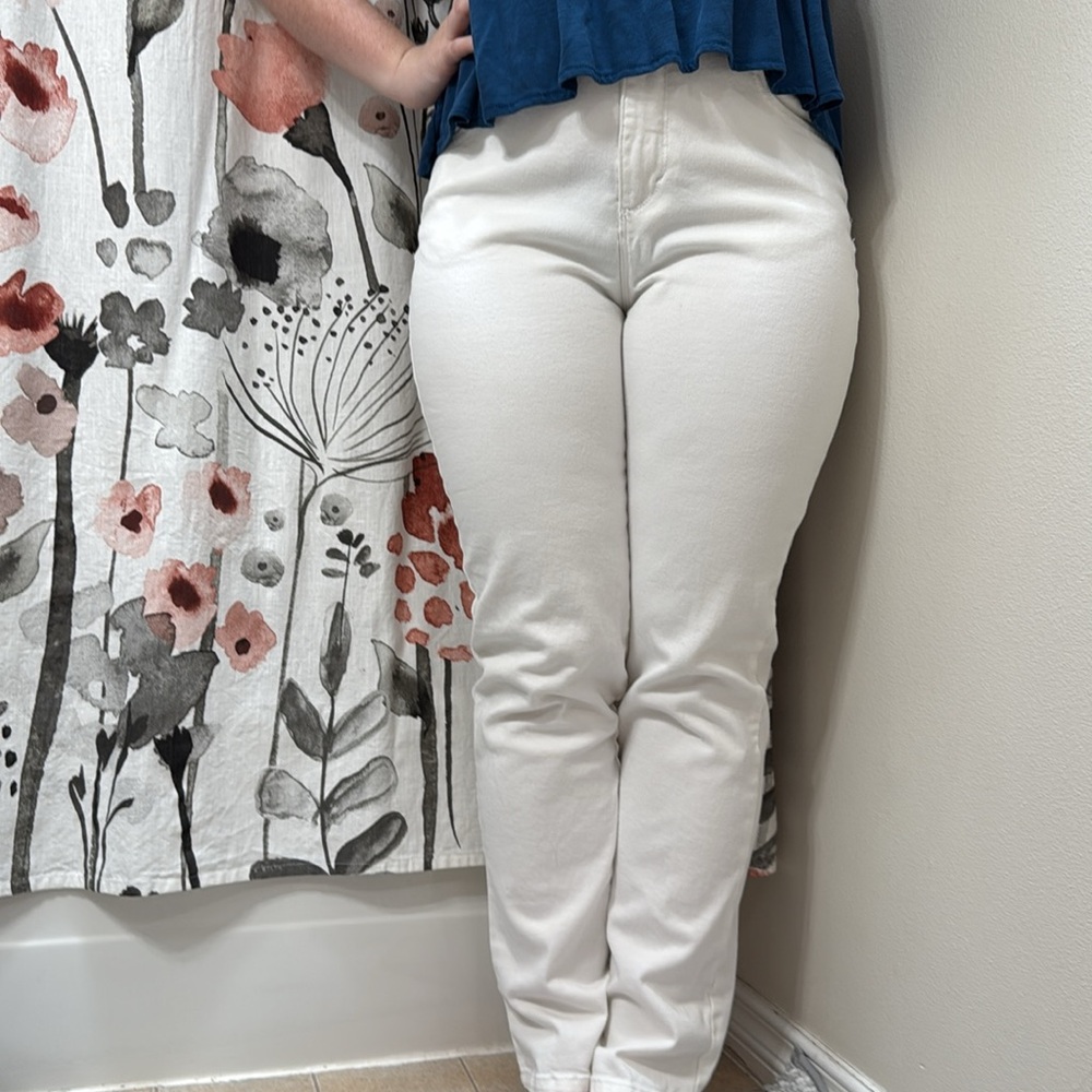 Women’s Gloria Vanderbilt White Skinny “Amanda” Jeans. Size 8 - Picture 2 of 8